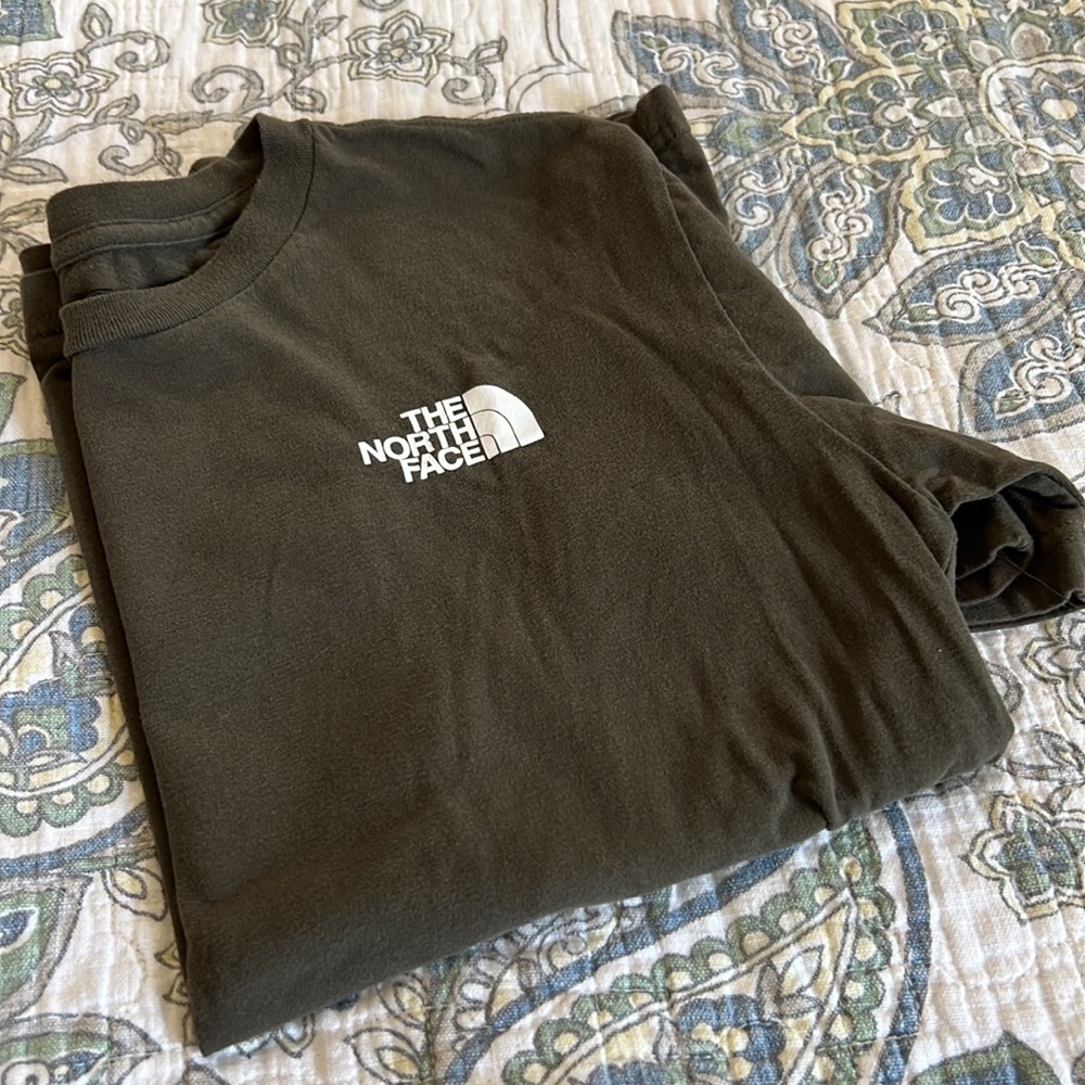 The North Face boys tee, size L (14-16)